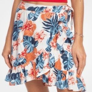 Women's Roxy Wrap Skirt Size Small NWT